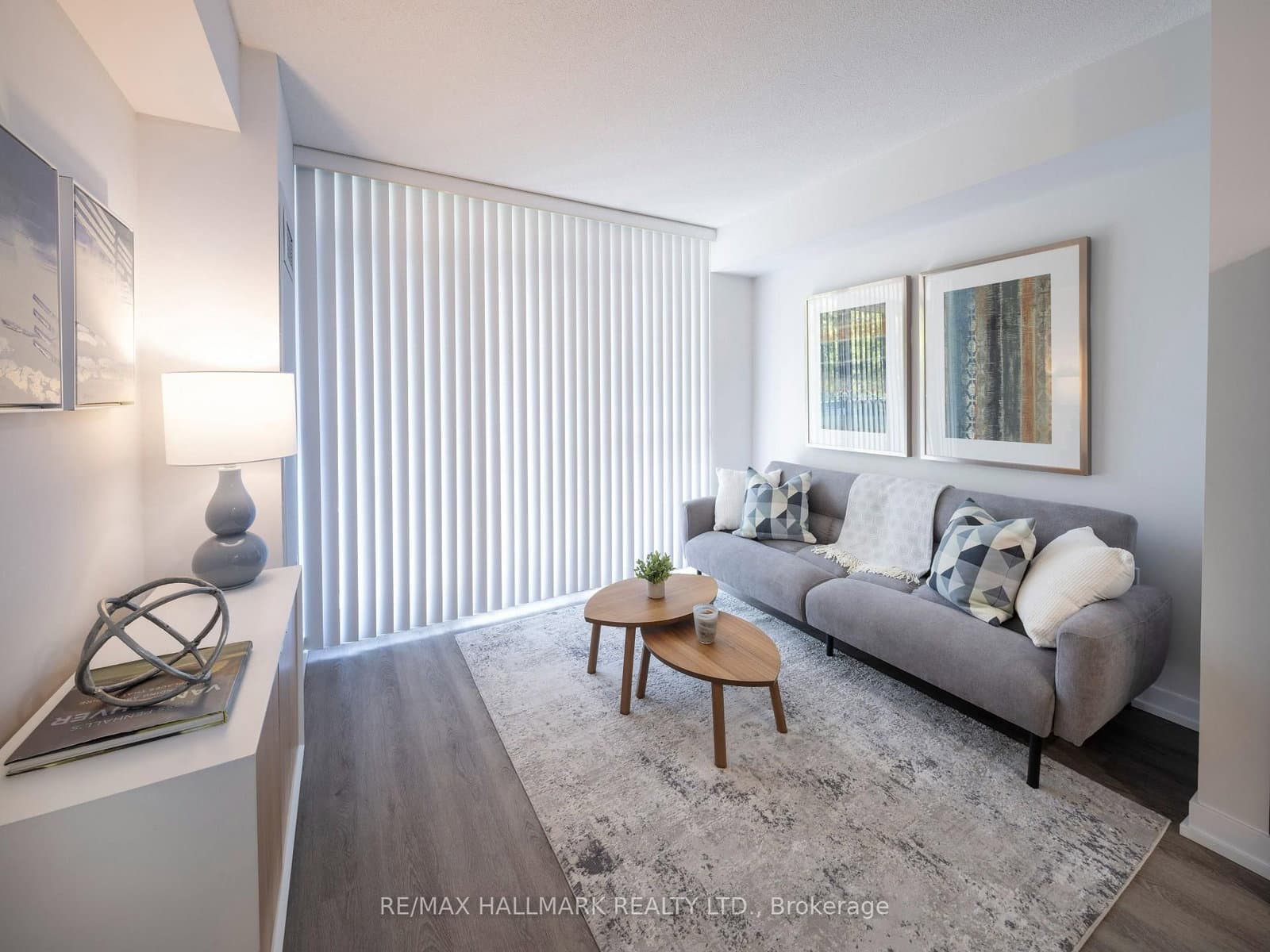 132 Berkeley Street, Unit 704 - Image 3