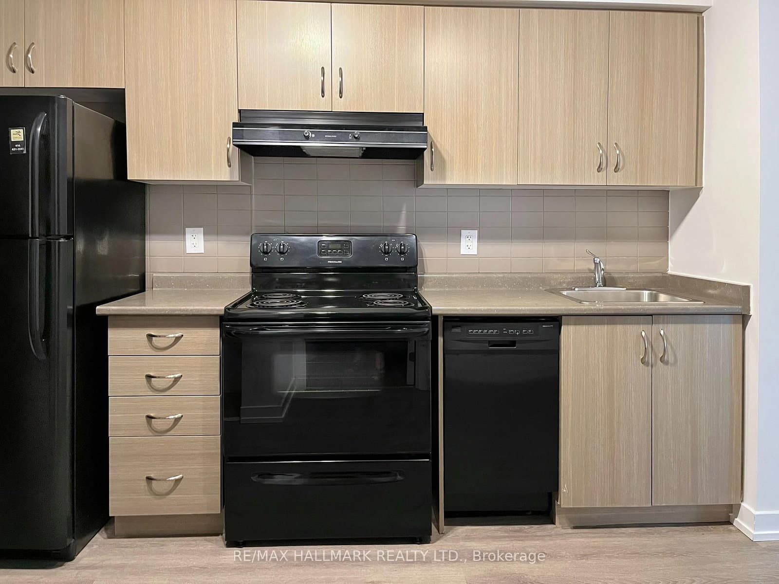 132 Berkeley Street, Unit 704 - Image 5
