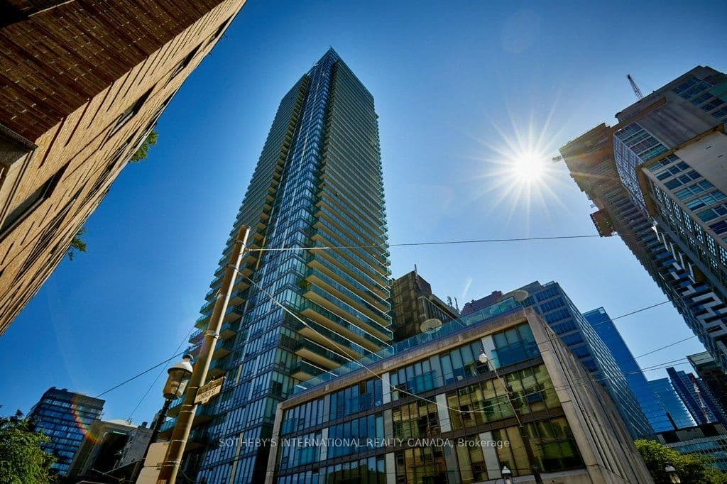 33 Lombard Street, Unit 4204 - Image 1