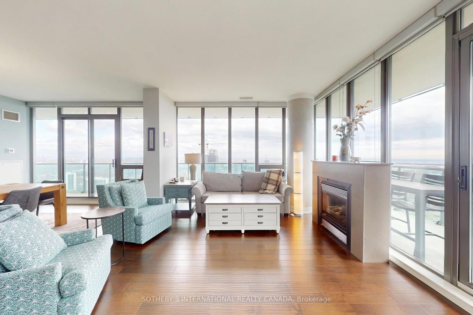 33 Lombard Street, Unit 4204 - Image 6
