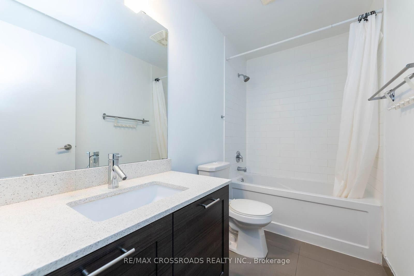 169 Fort York Boulevard, Unit 607 - Image 6