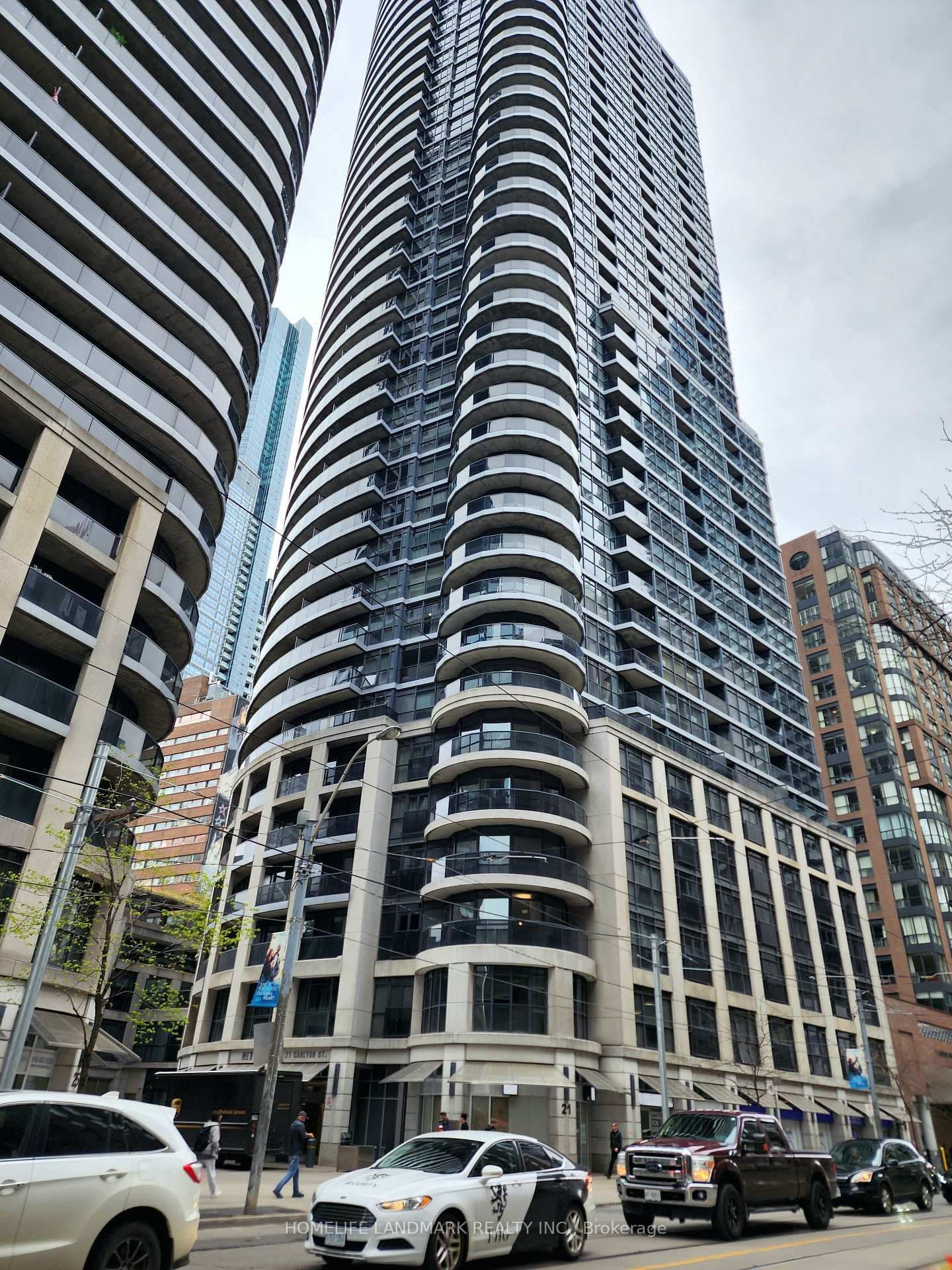 21 Carlton Street, Unit 1810 - Image 4