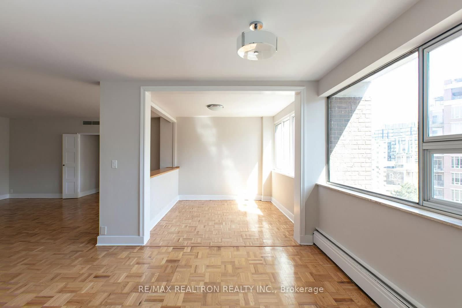 9 Deer Park Crescent, Unit 1501 - Image 2