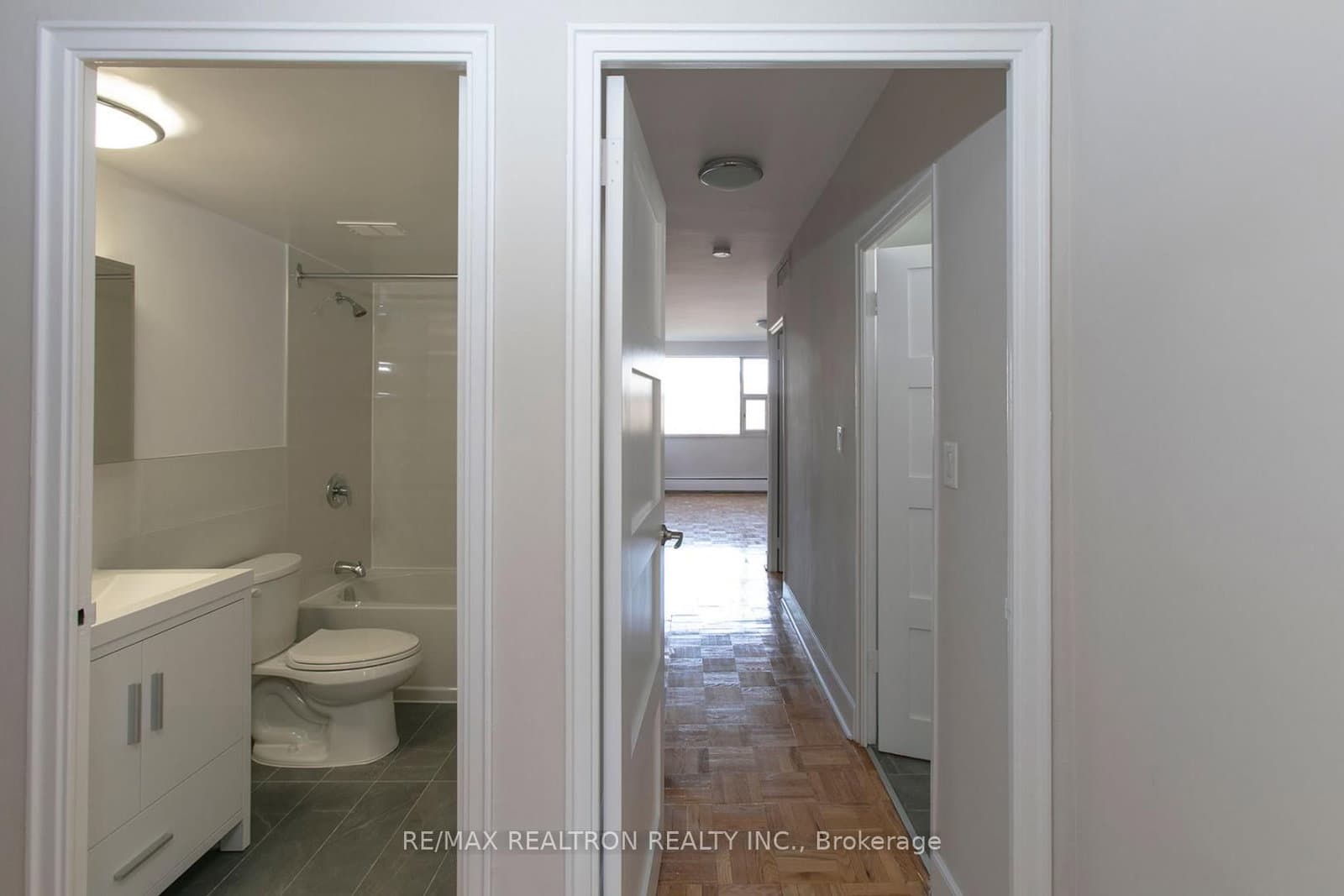 9 Deer Park Crescent, Unit 1501 - Image 4