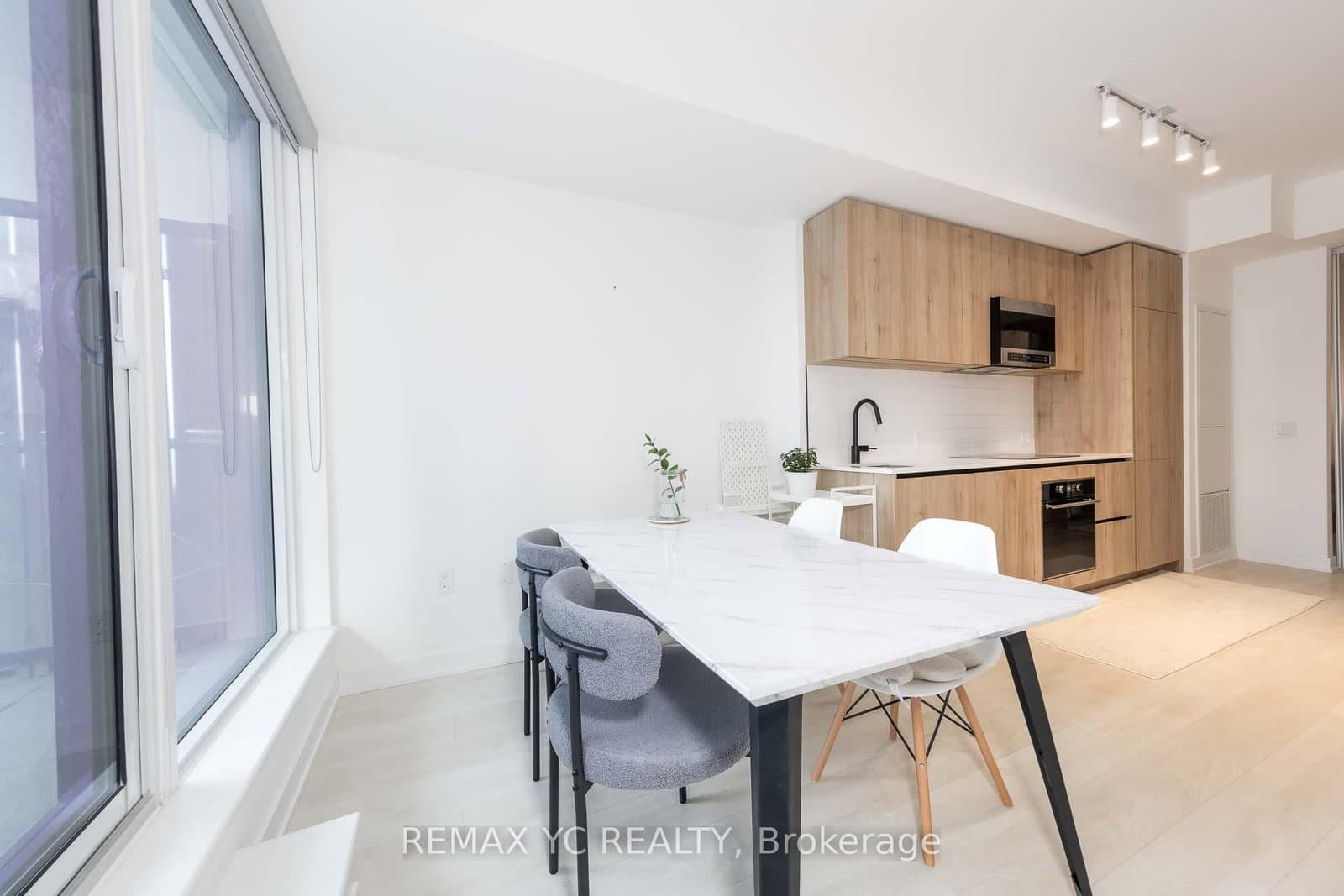 117 Broadway Avenue, Unit 703 - Image 5
