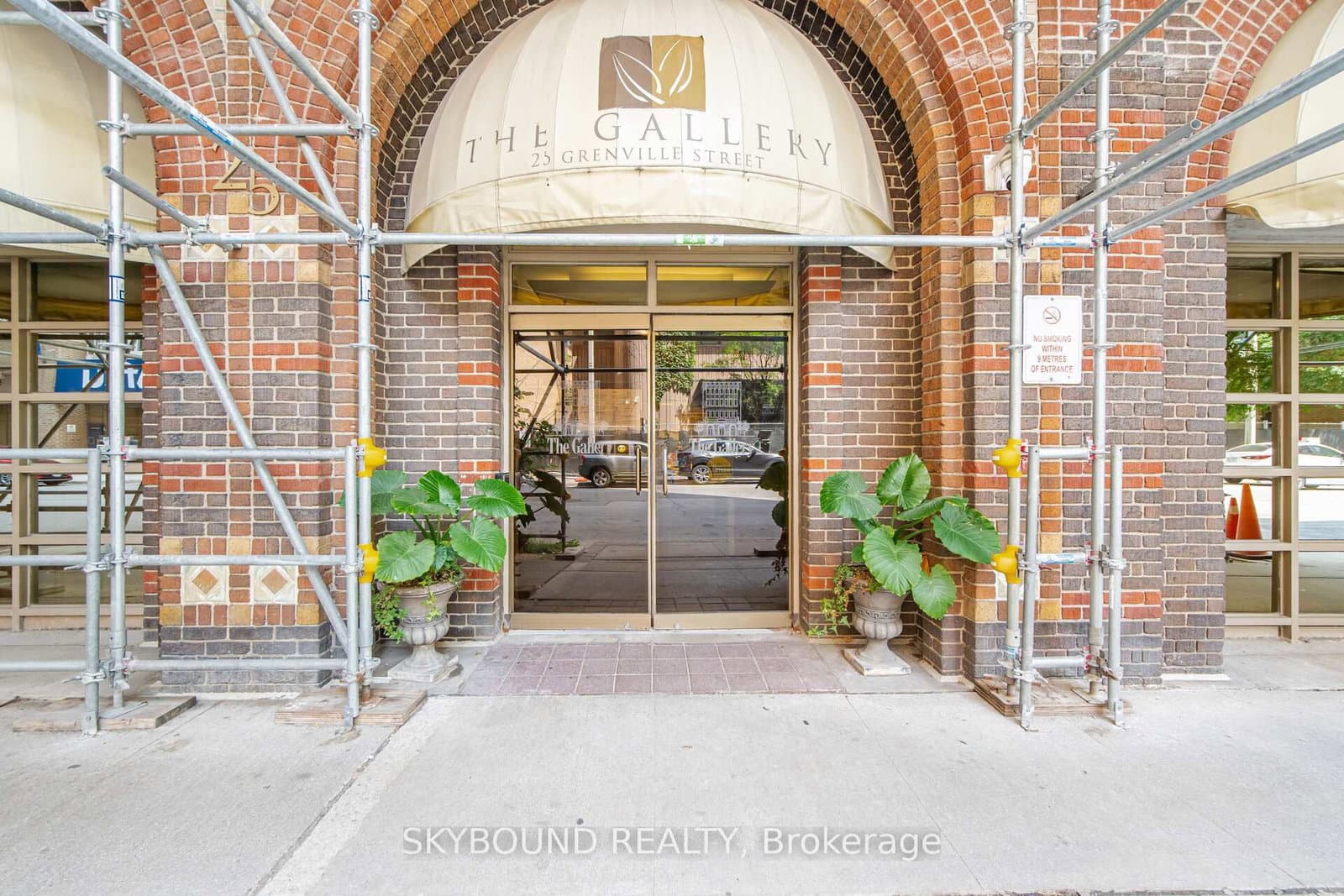 25 Grenville Street, Unit 1605 - Image 2