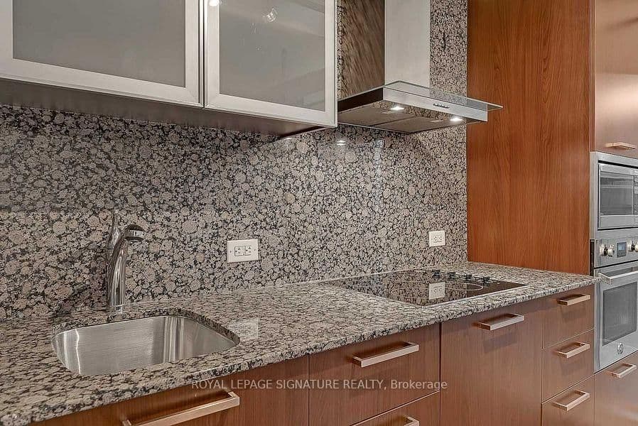 12 York Street, Unit 311 - Image 4
