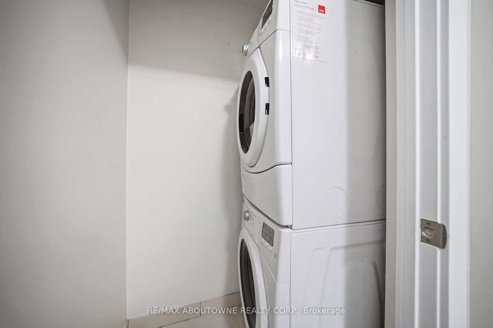 300 Front Street W, Unit 3909 - Image 6