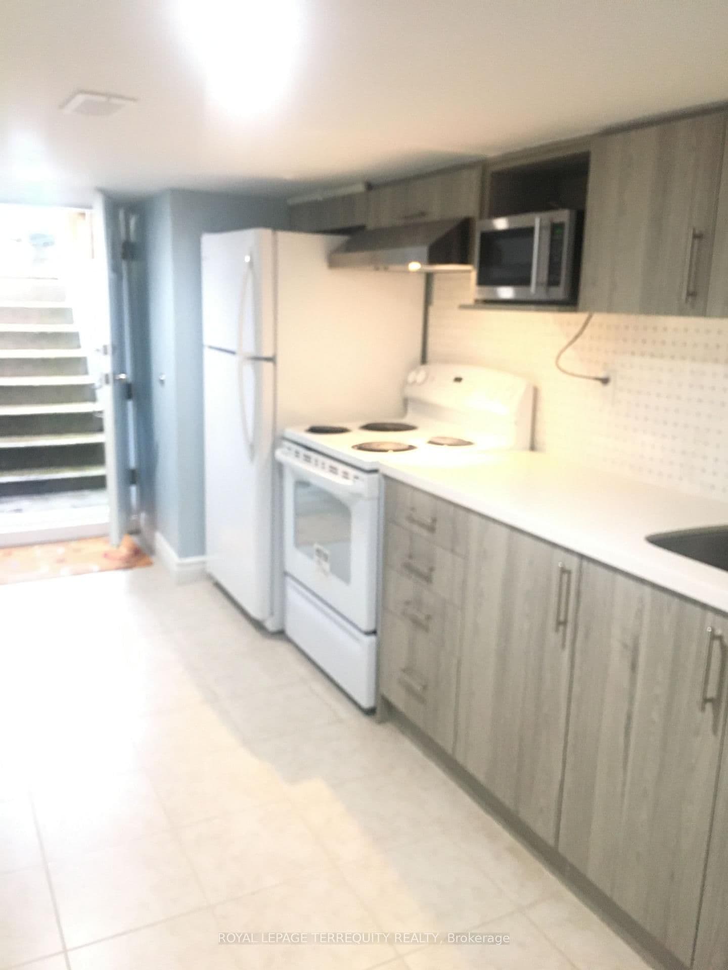 305 Margueretta Street, Unit Lower Unit - Image 2