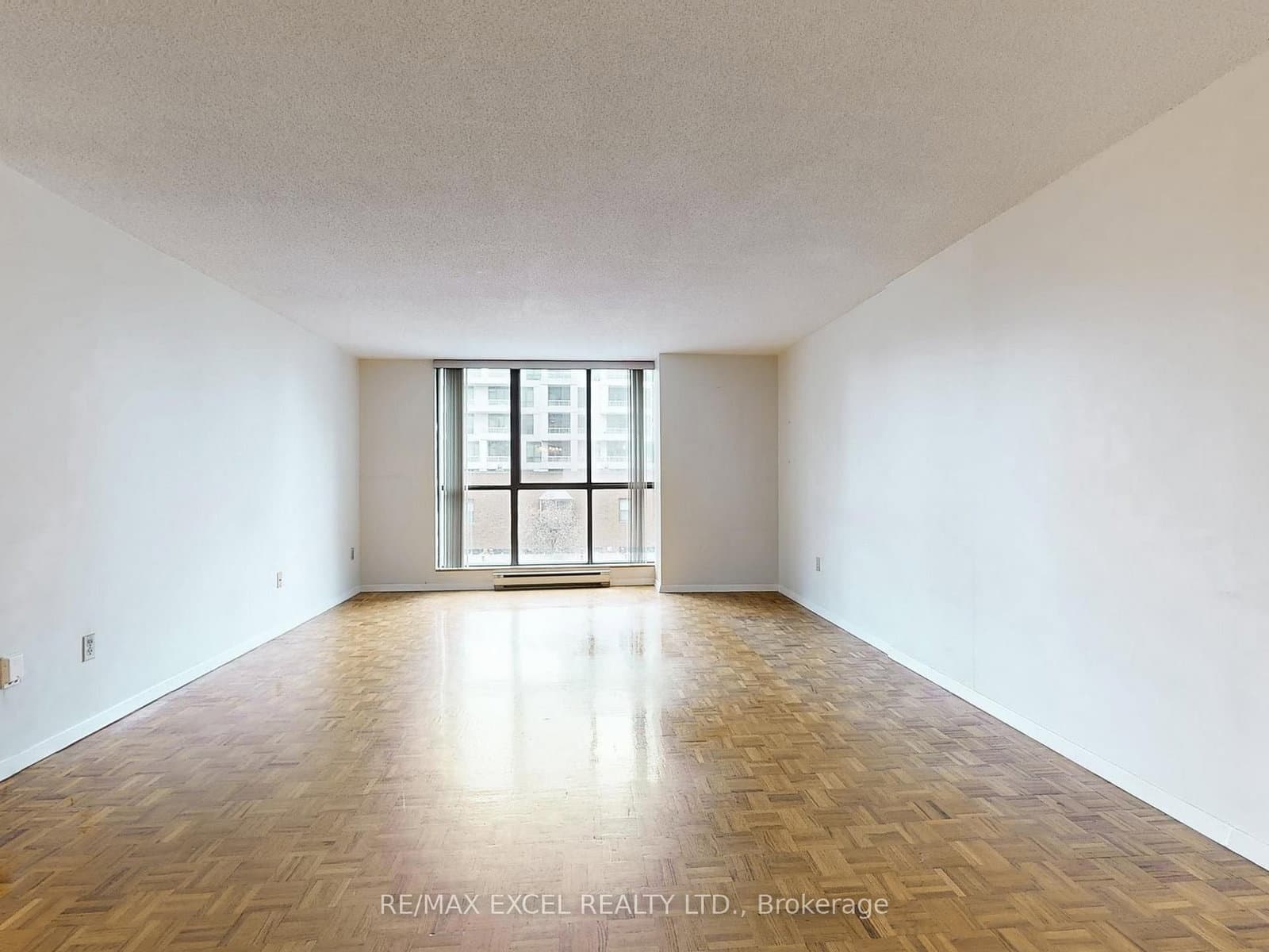 188 Spadina Avenue, Unit 406 - Image 2