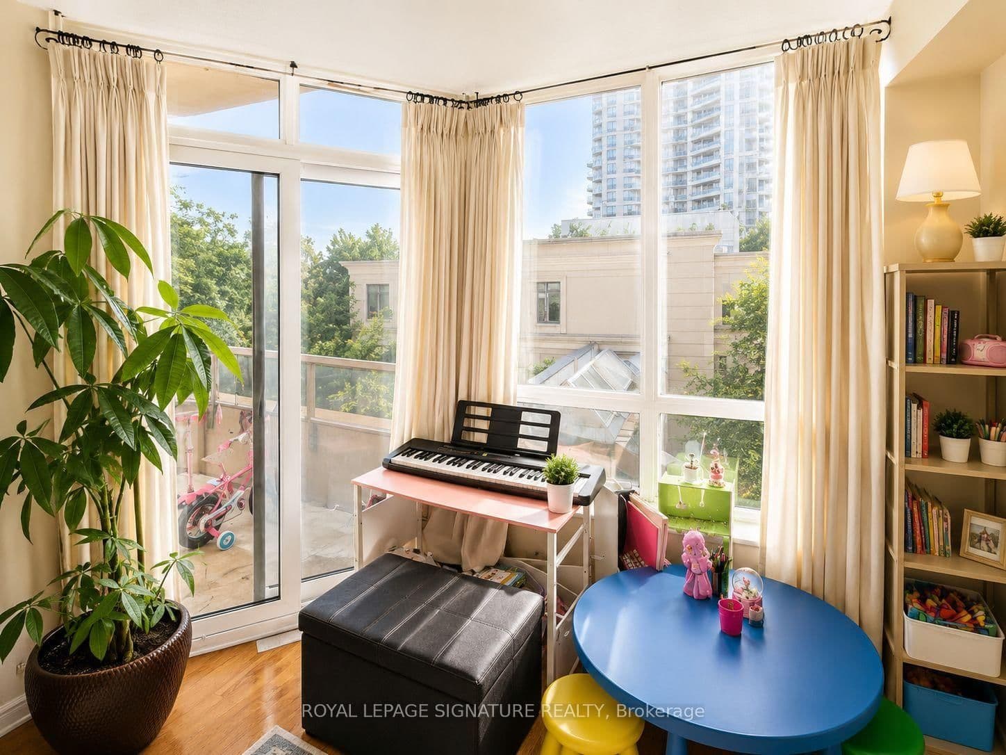 80 Harrison Garden Boulevard, Unit 323 - Image 4