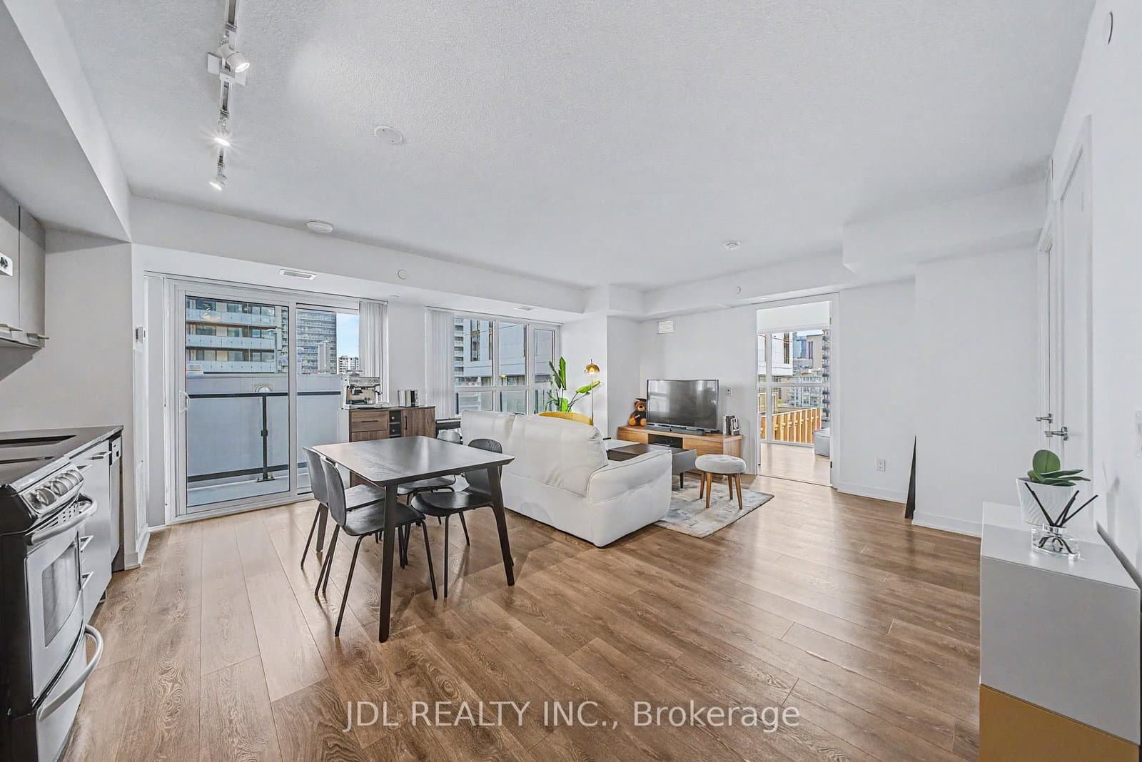 87 Peter Street, Unit 1411 - Image 5