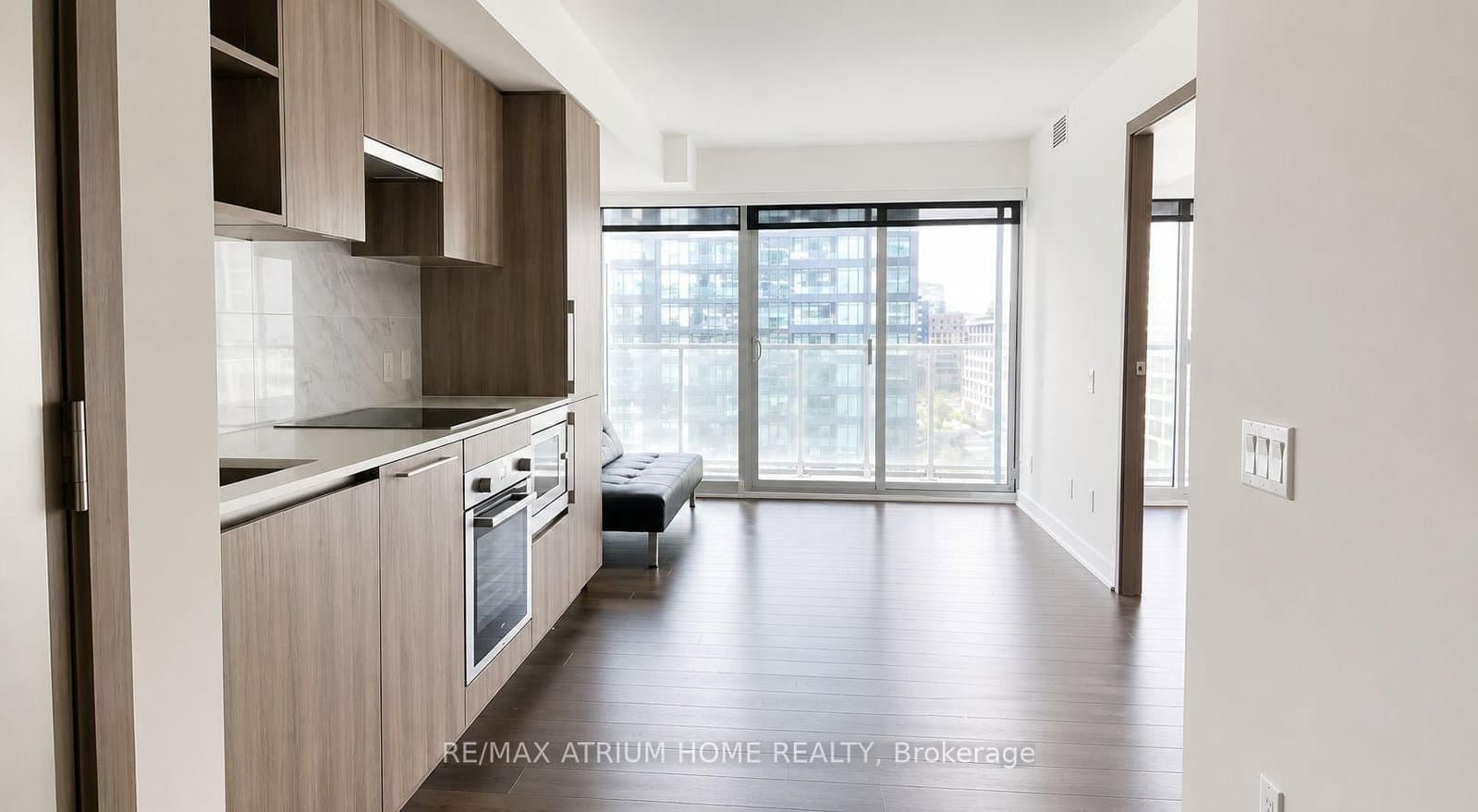 17 Bathurst Street, Unit 909 - Image 3