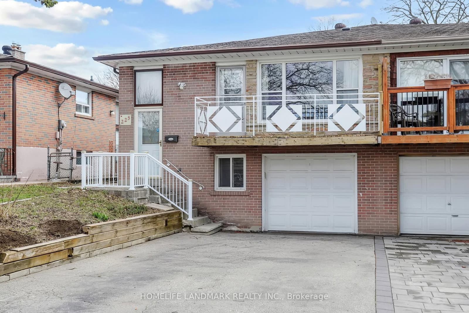 225 Pineway Boulevard - Image 2