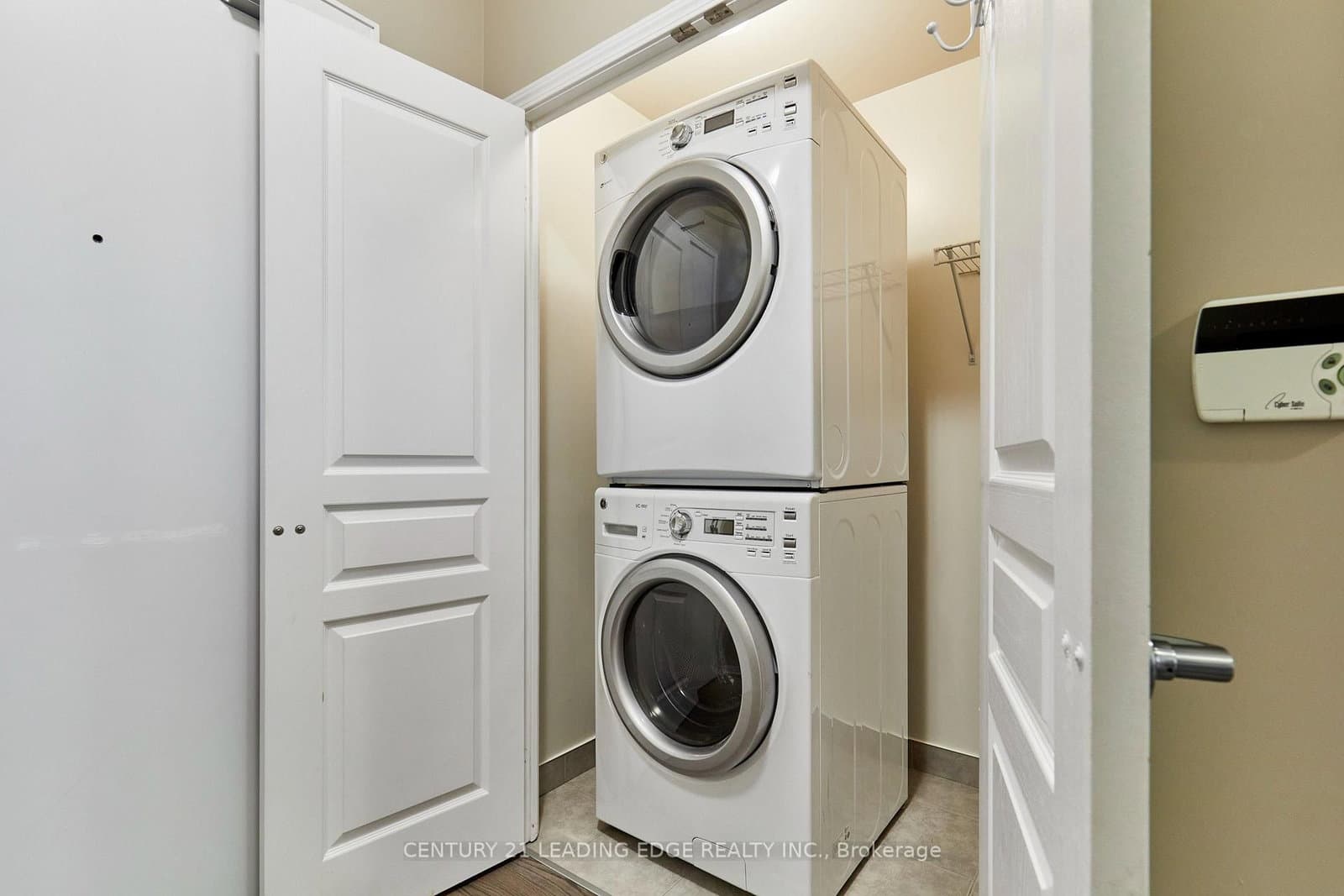 352 Front Street W, Unit PH08 - Image 3