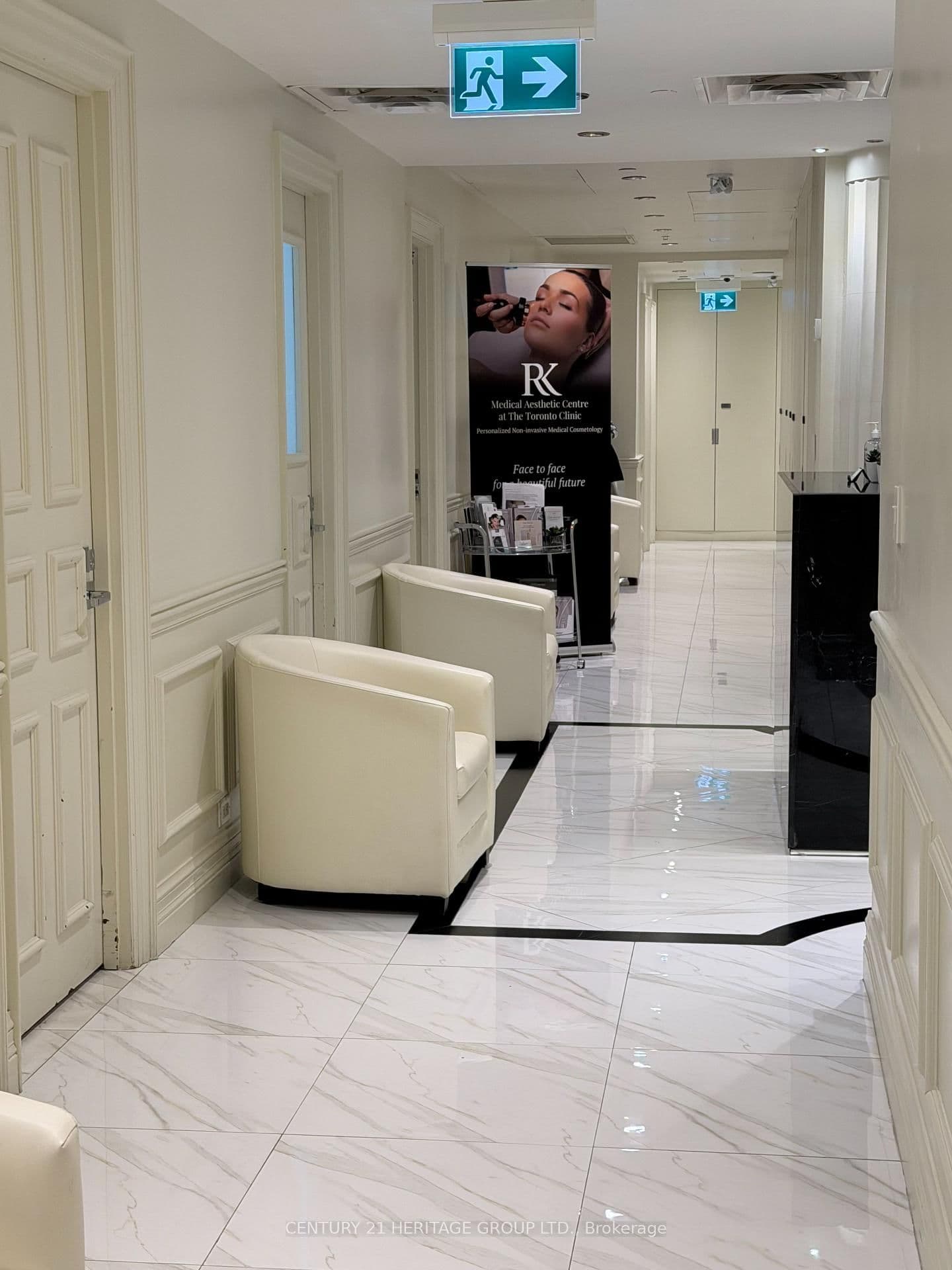 55 AVENUE Road, Unit 2000 - Image 4