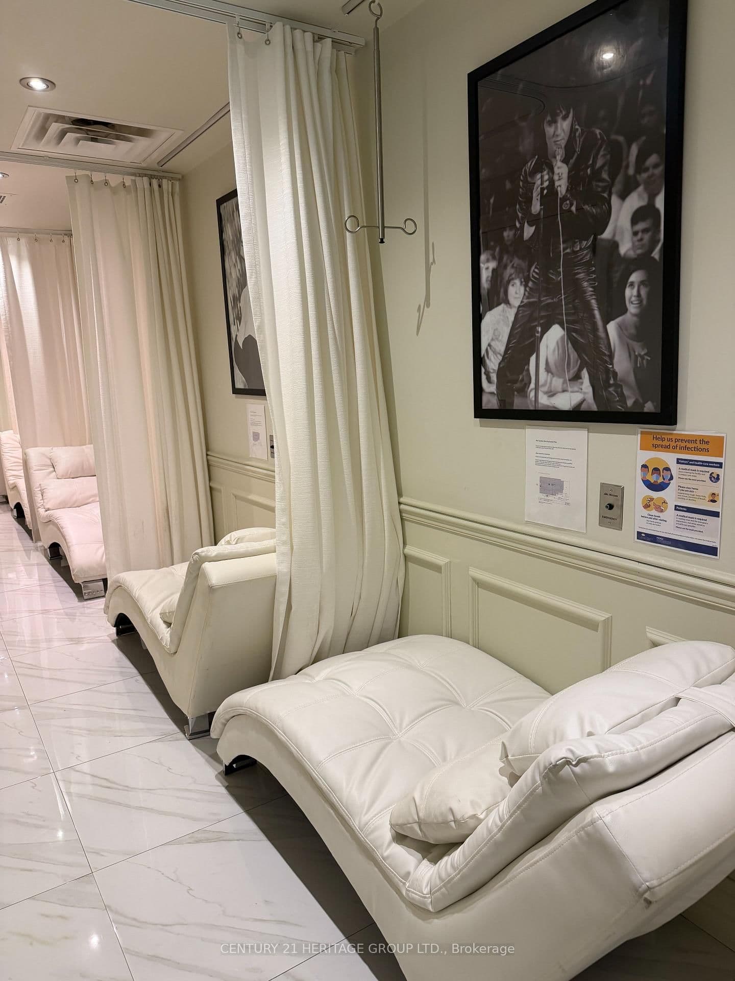 55 AVENUE Road, Unit 2000 - Image 5