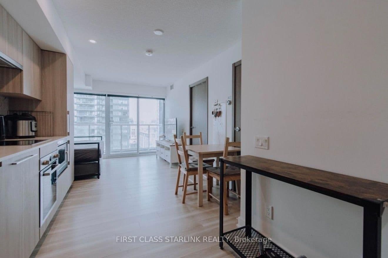 17 Bathurst Street, Unit 1609 - Image 1