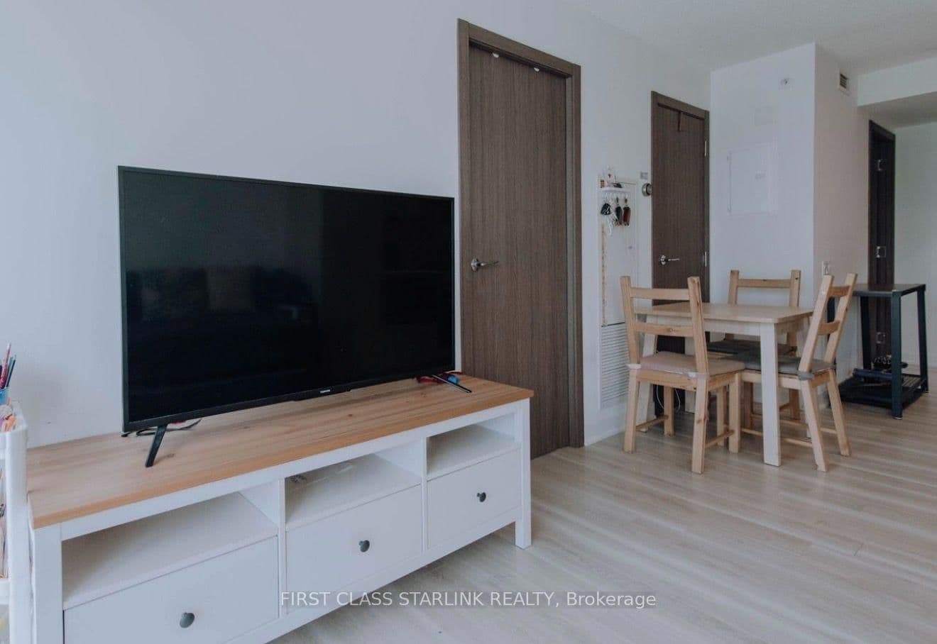 17 Bathurst Street, Unit 1609 - Image 4