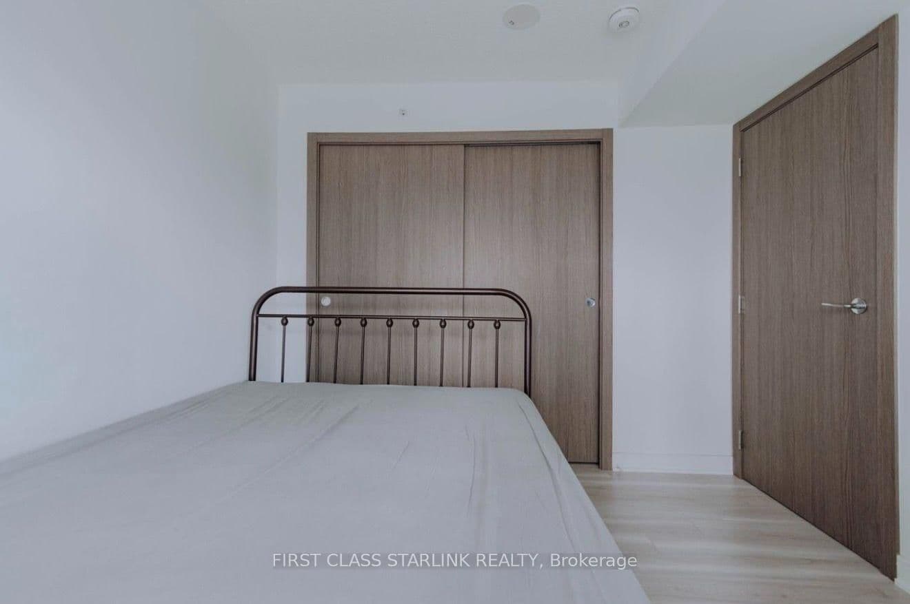 17 Bathurst Street, Unit 1609 - Image 6