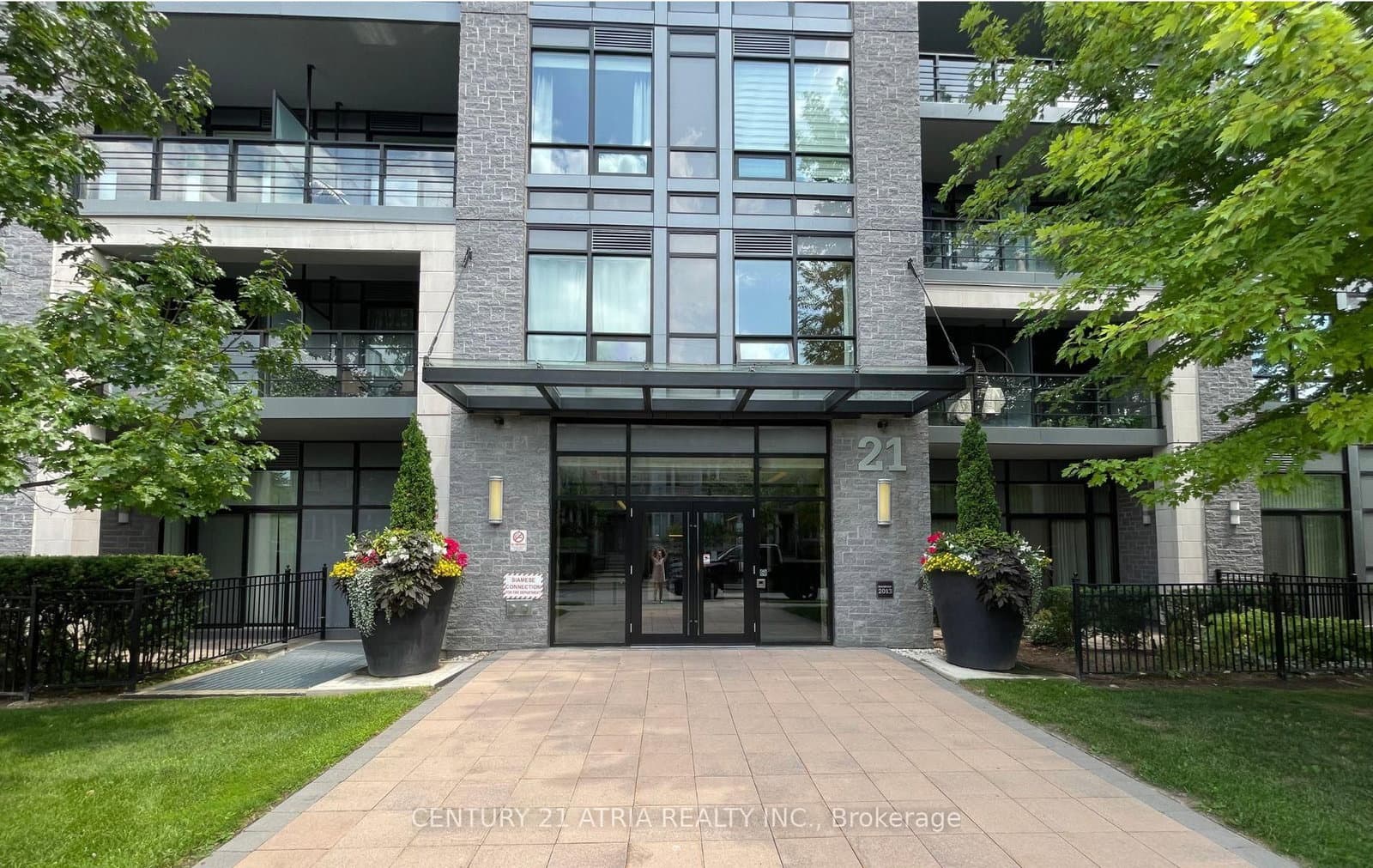 21 Clairtrell Road, Unit 201 - Image 1