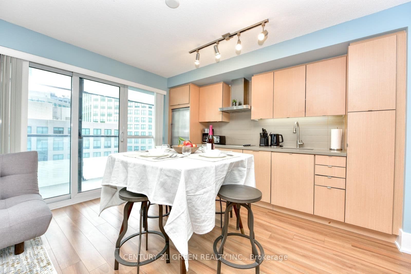 300 Front Street W, Unit 1014 - Image 2