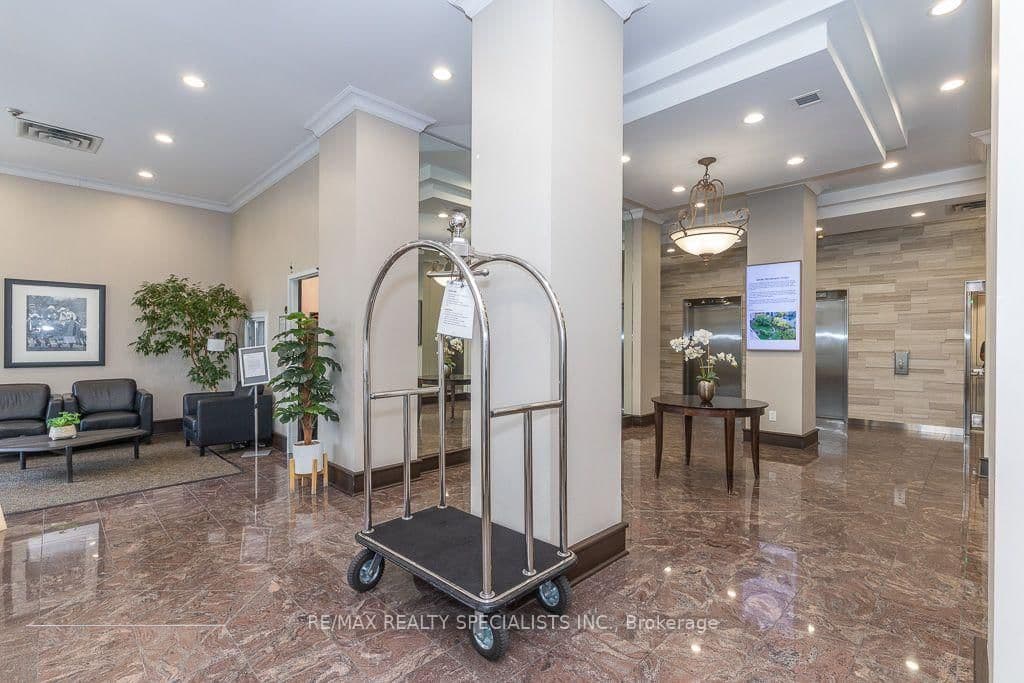 21 Overlea Boulevard, Unit 1309 - Image 4