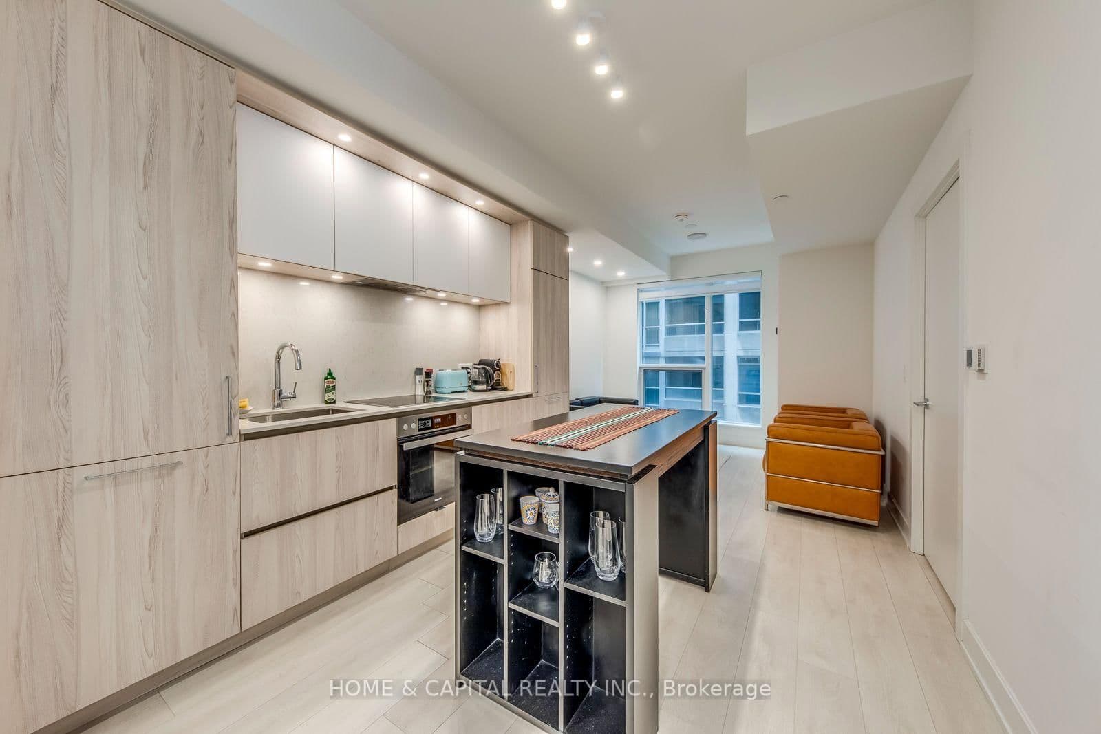 15 MERCER Street, Unit 403 (Furnished) - Image 4