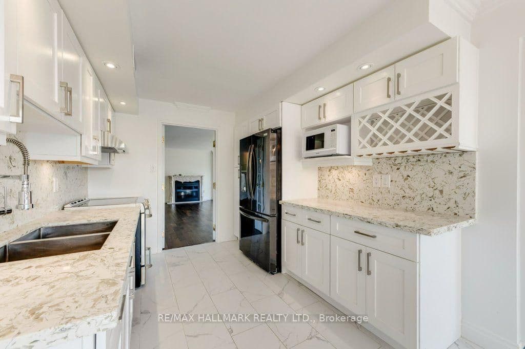 251 Queens Quay W, Unit 404 - Image 5