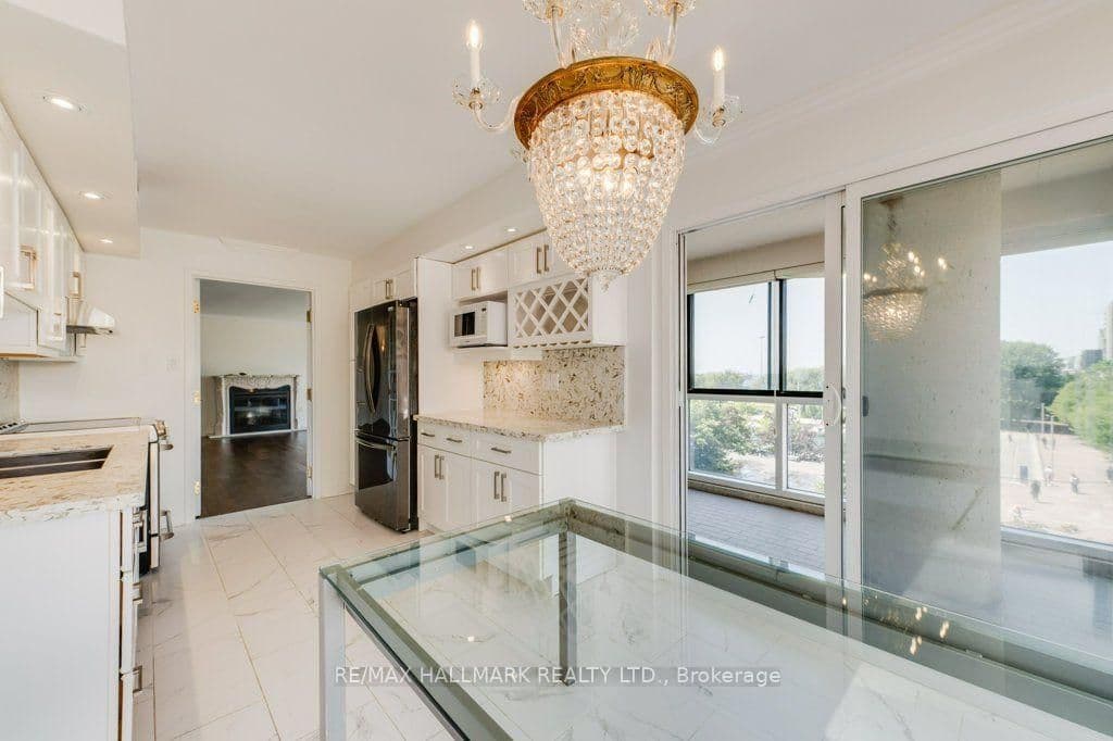 251 Queens Quay W, Unit 404 - Image 6