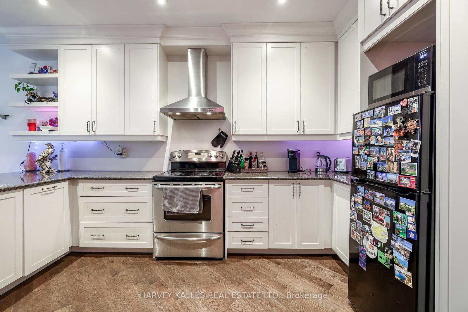 530 Richmond Street W - Image 4