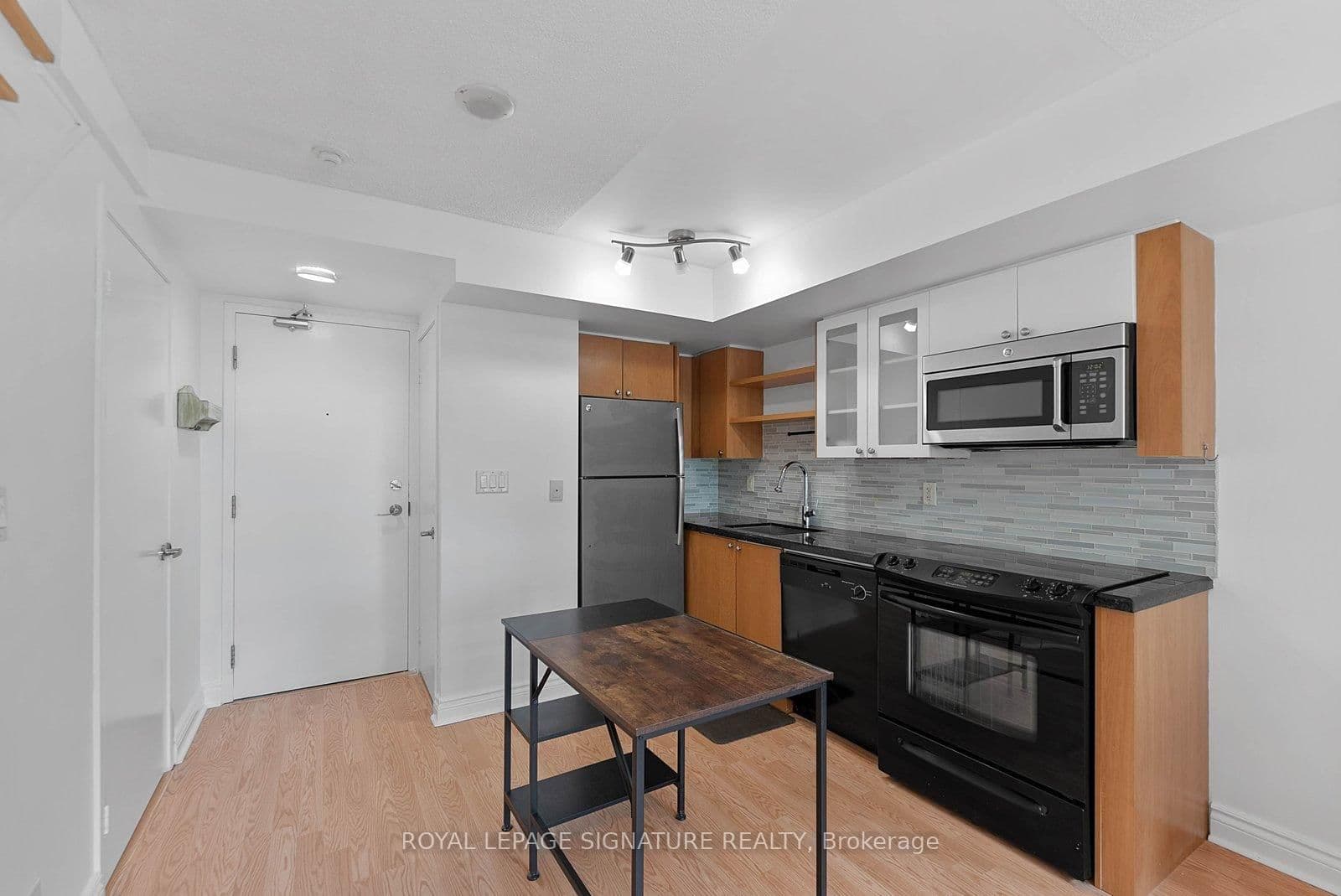 600 Fleet Street, Unit 831 - Image 2