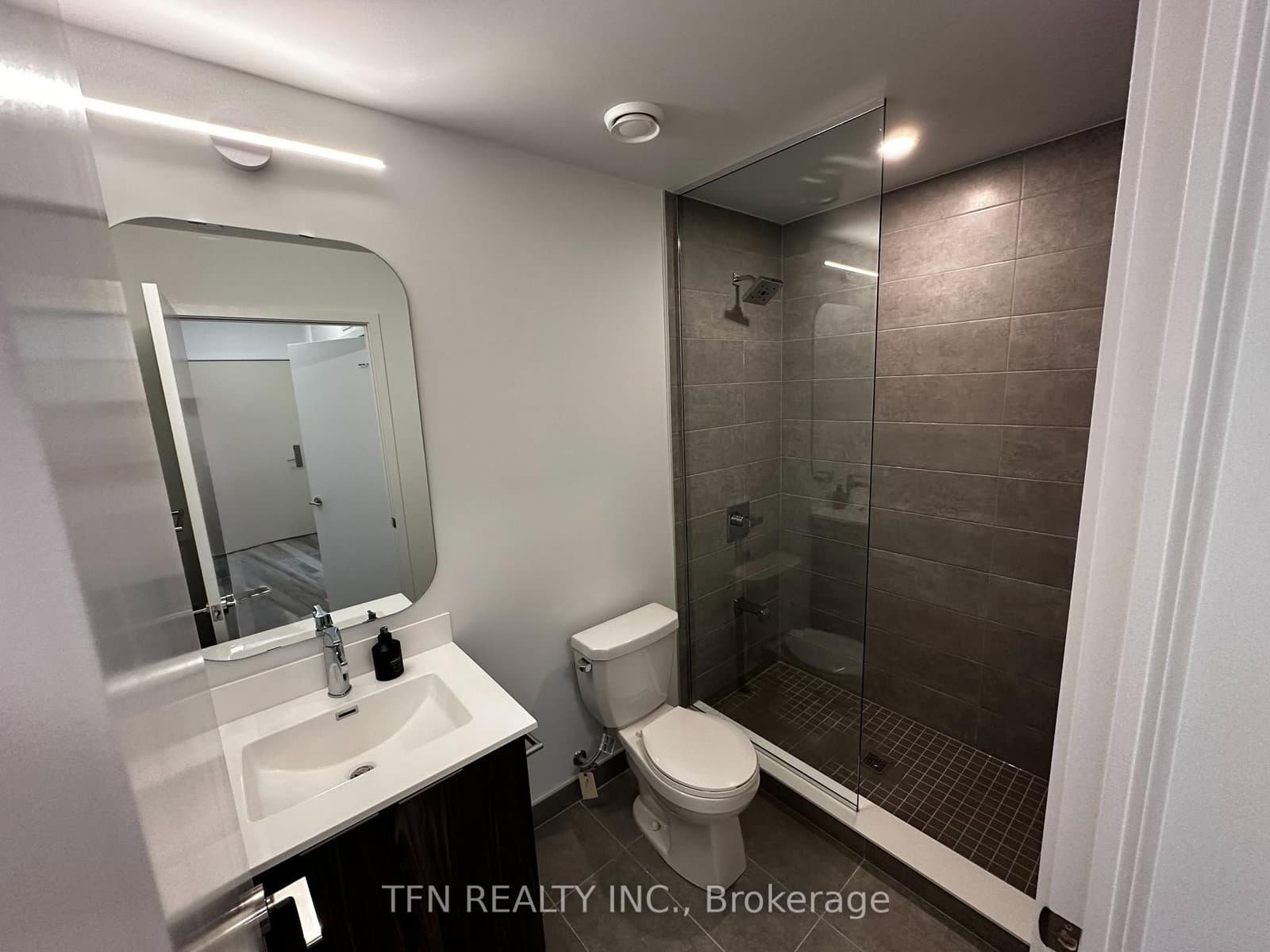15 Richardson Street, Unit 501 - Image 4