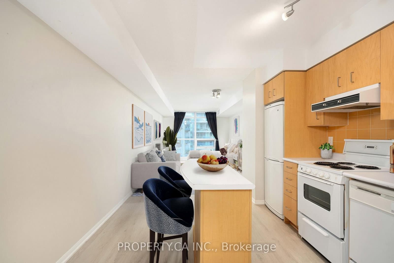 219 Fort York Boulevard, Unit 622 - Image 4