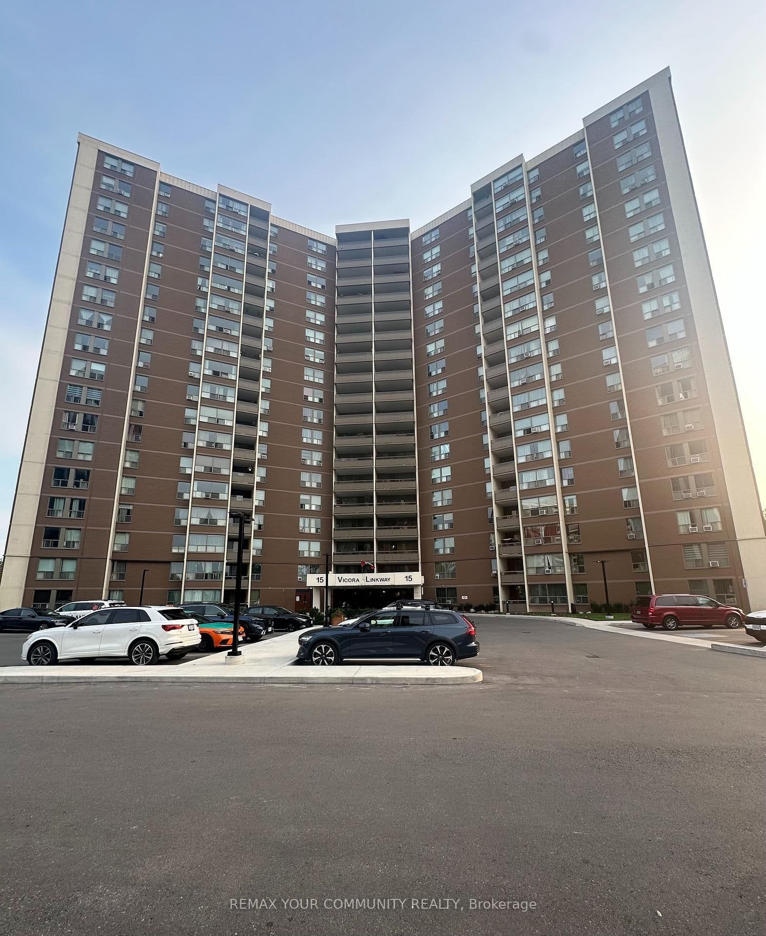 15 Vicora Linkway, Unit 1711 - Image 1