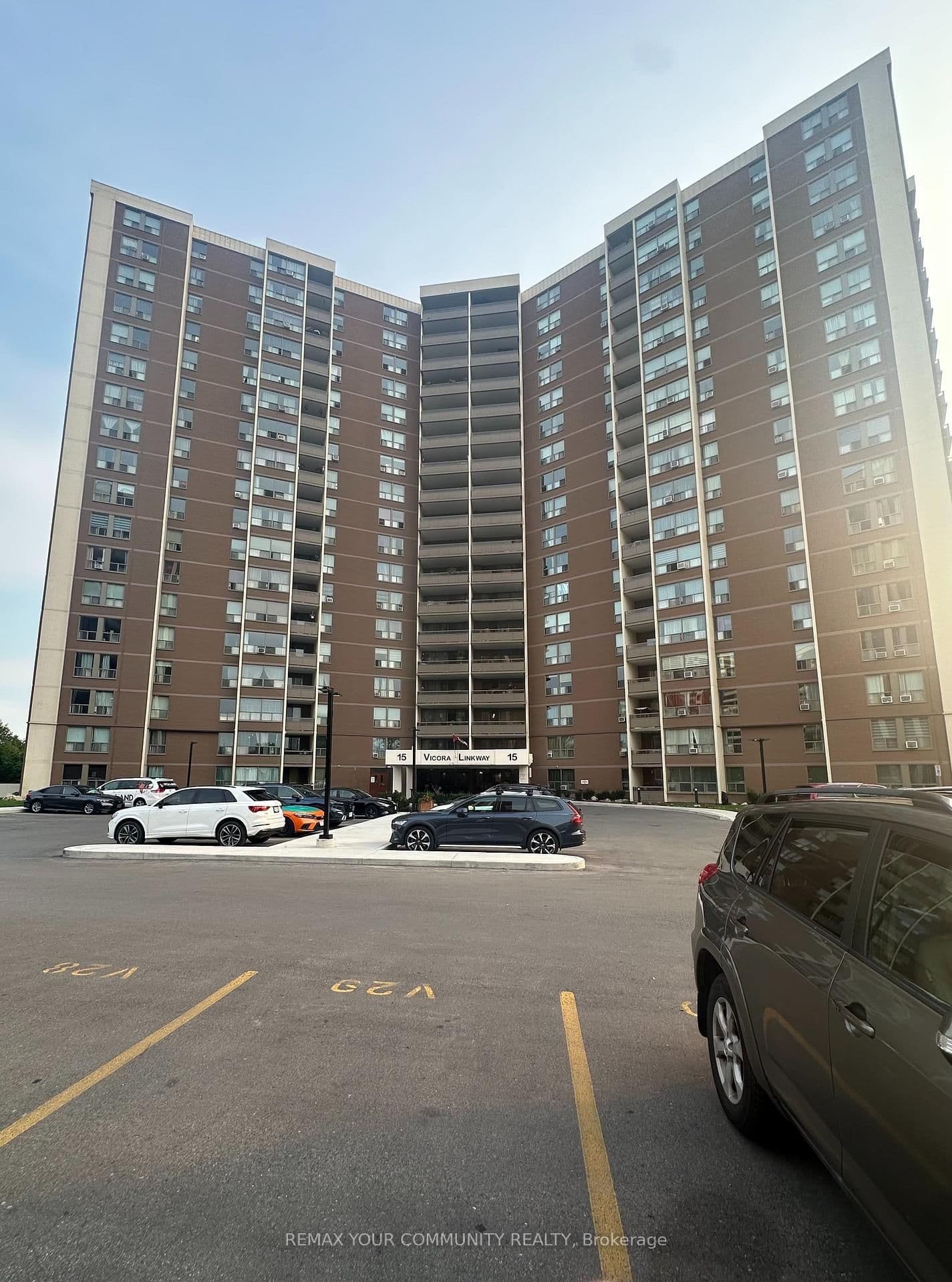 15 Vicora Linkway, Unit 1711 - Image 3