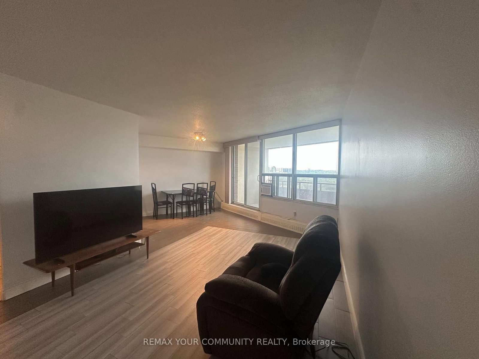15 Vicora Linkway, Unit 1711 - Image 6