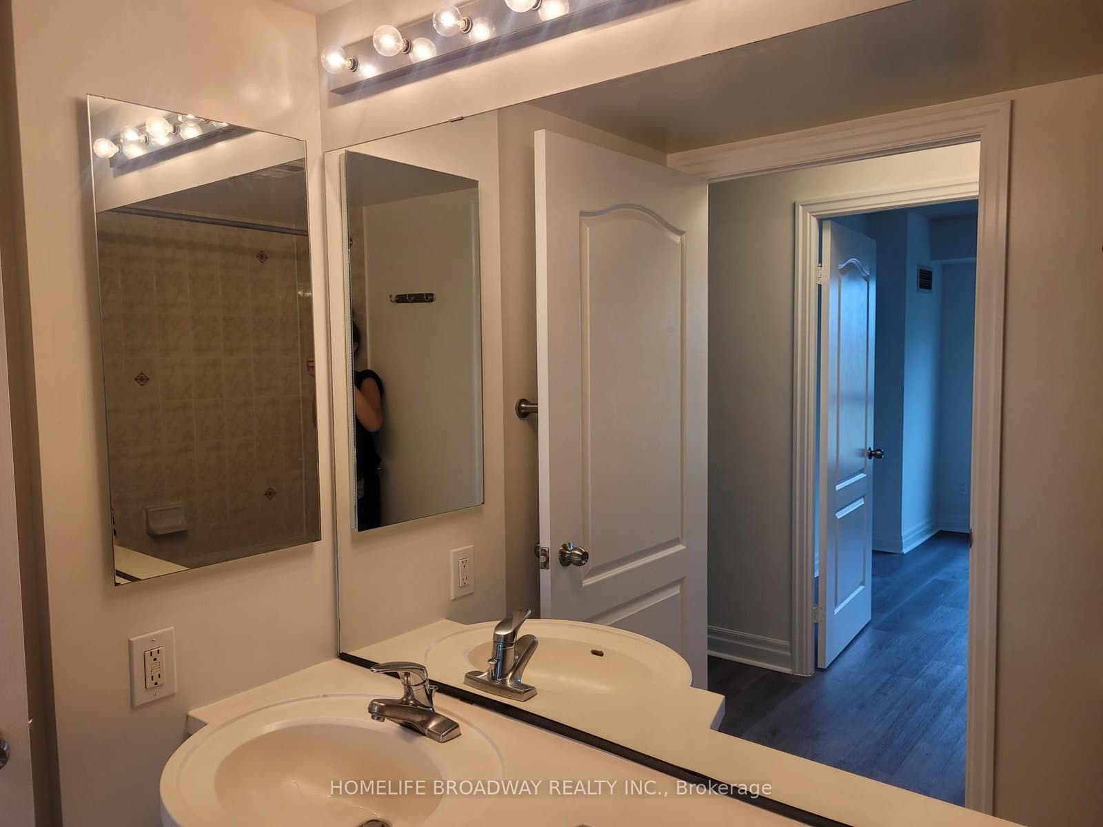 188 Doris Avenue, Unit 719 - Image 4