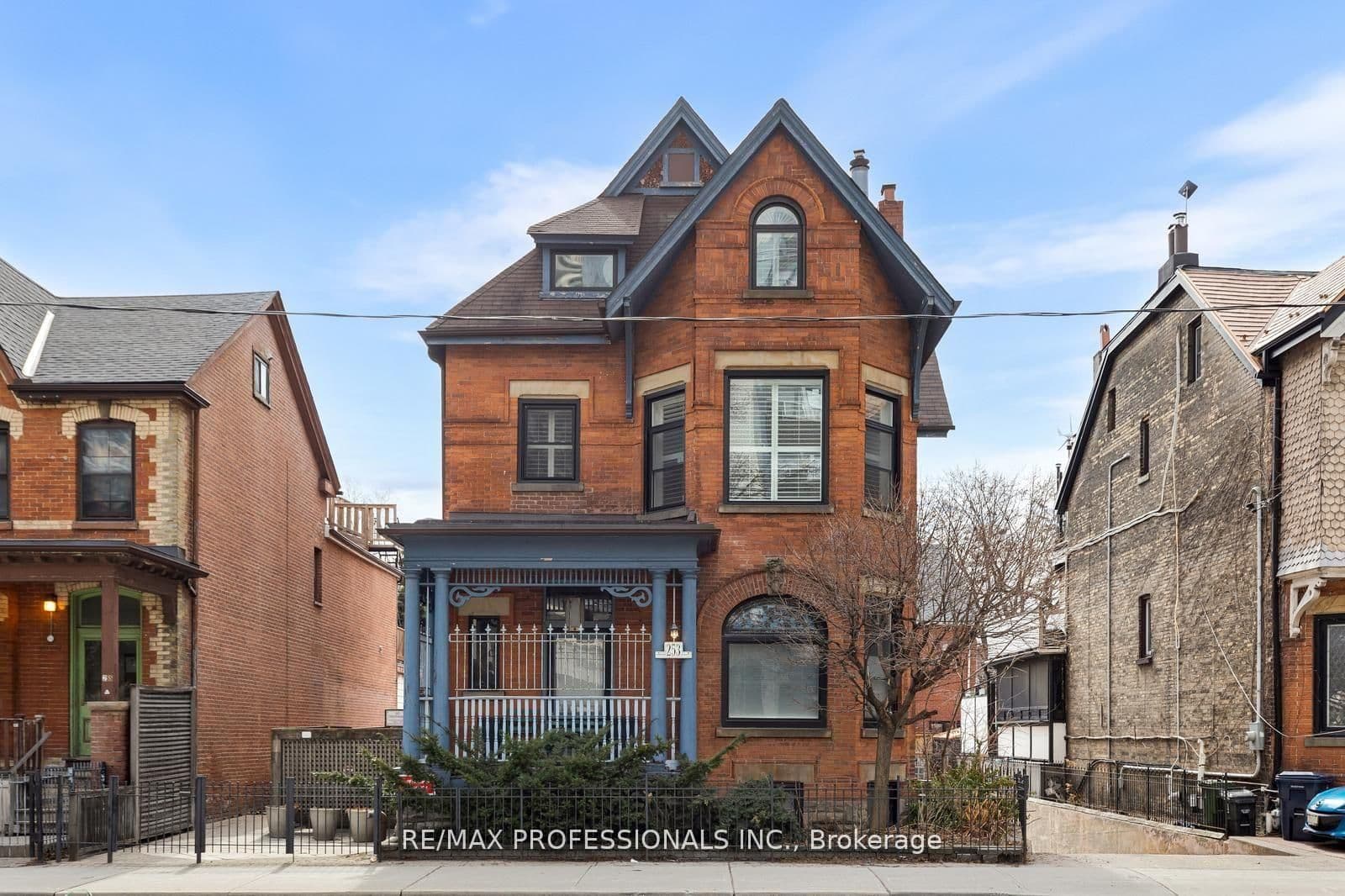 253 Wellesley Street E, Unit C - Image 1