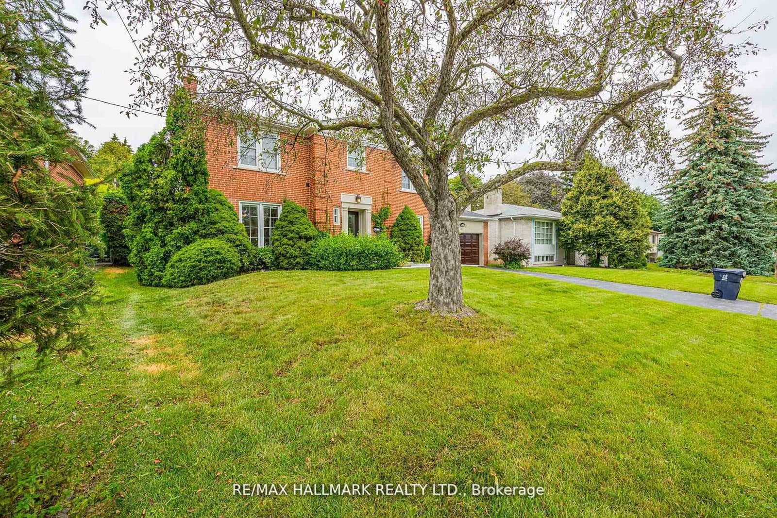 16 Paultiel Drive W - Image 2