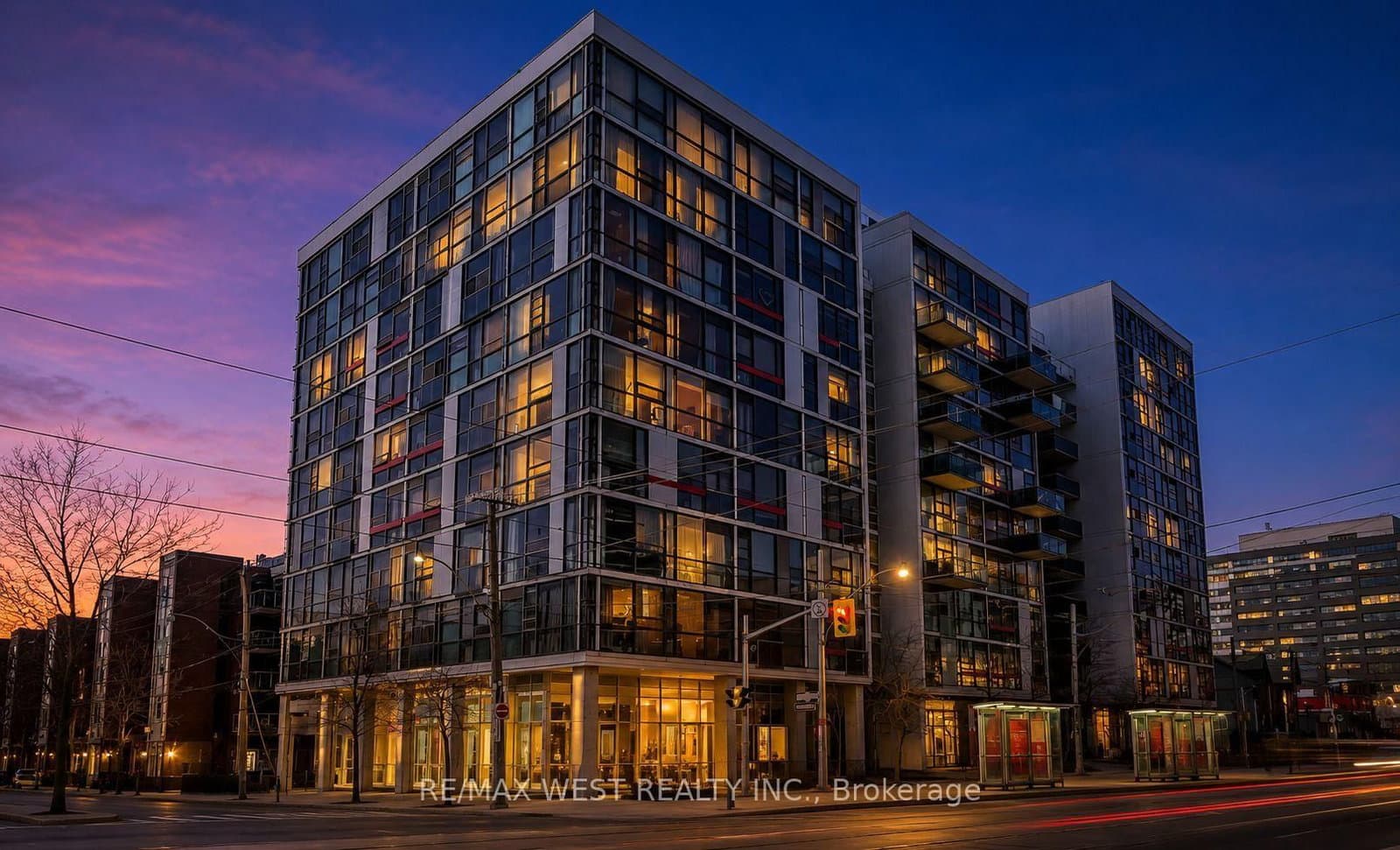 #401 - 60 Bathurst Street