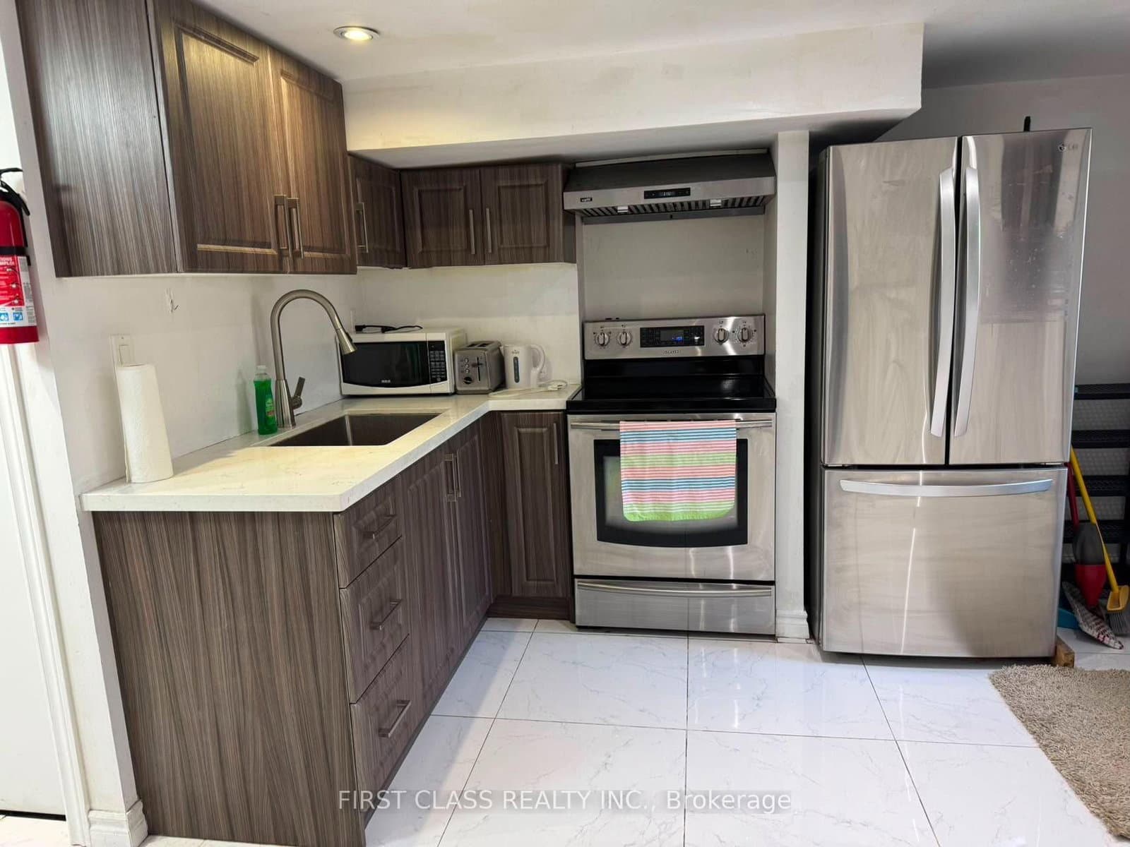 524 Bathurst Street, Unit Bsmnt - Image 2