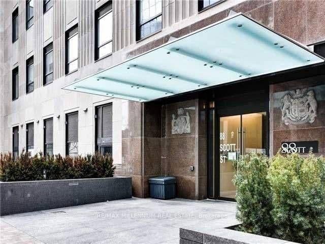 #604 - 88 Scott Street