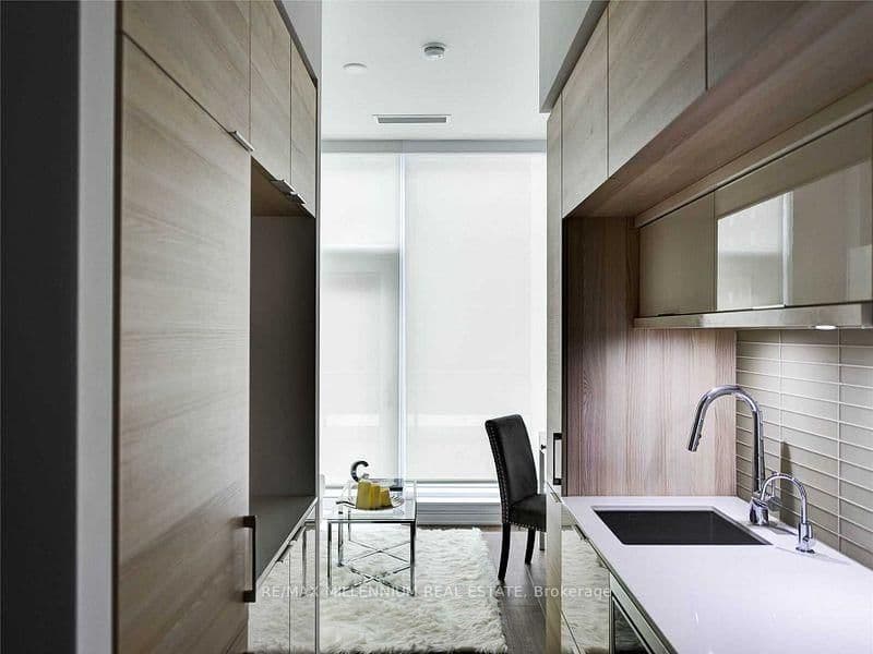 88 Scott Street, Unit 604 - Image 4