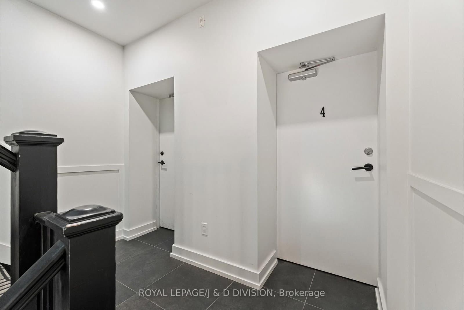 314 Lonsdale Road, Unit 4 - Image 4