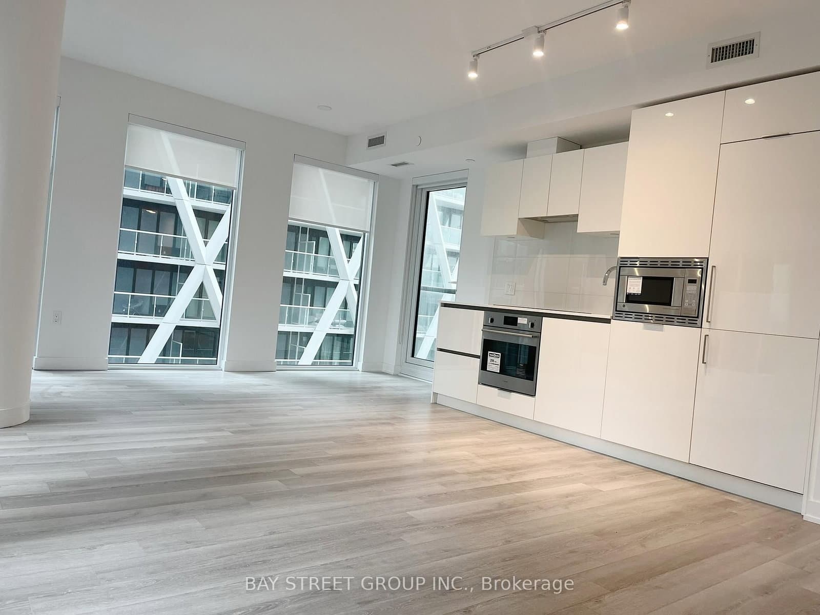 238 Simcoe Street, Unit 1904 - Image 6