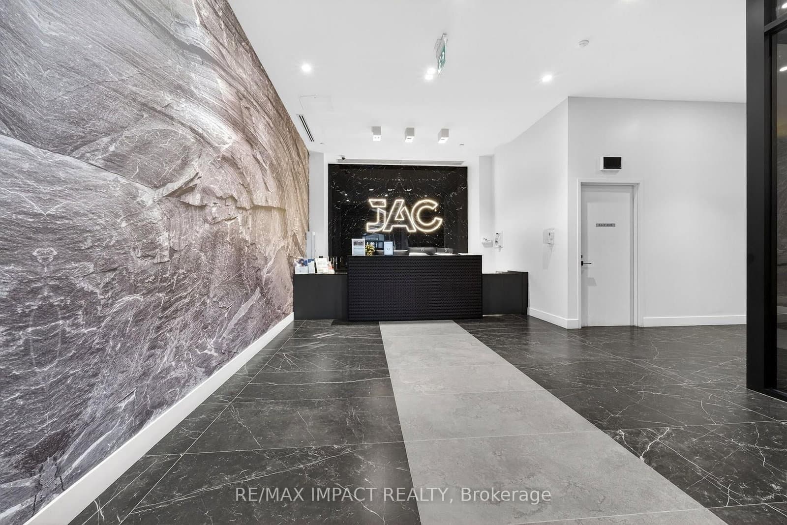 308 Jarvis Street, Unit 813 - Image 4