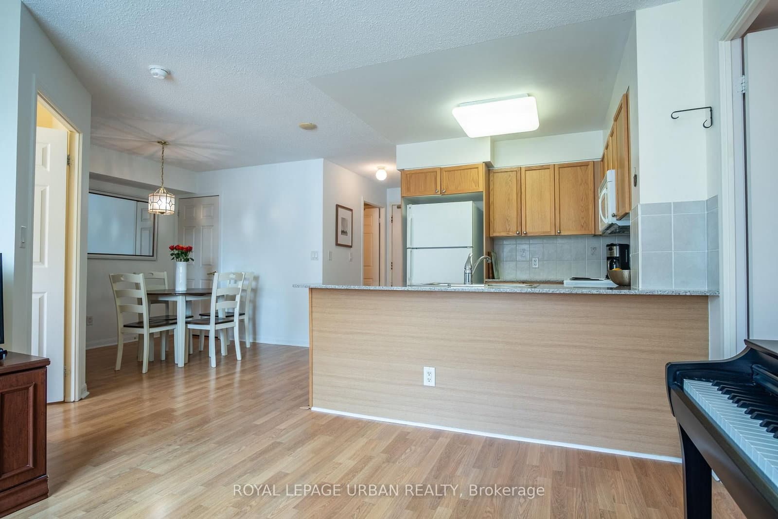 5940 Yonge Street, Unit 201 - Image 6