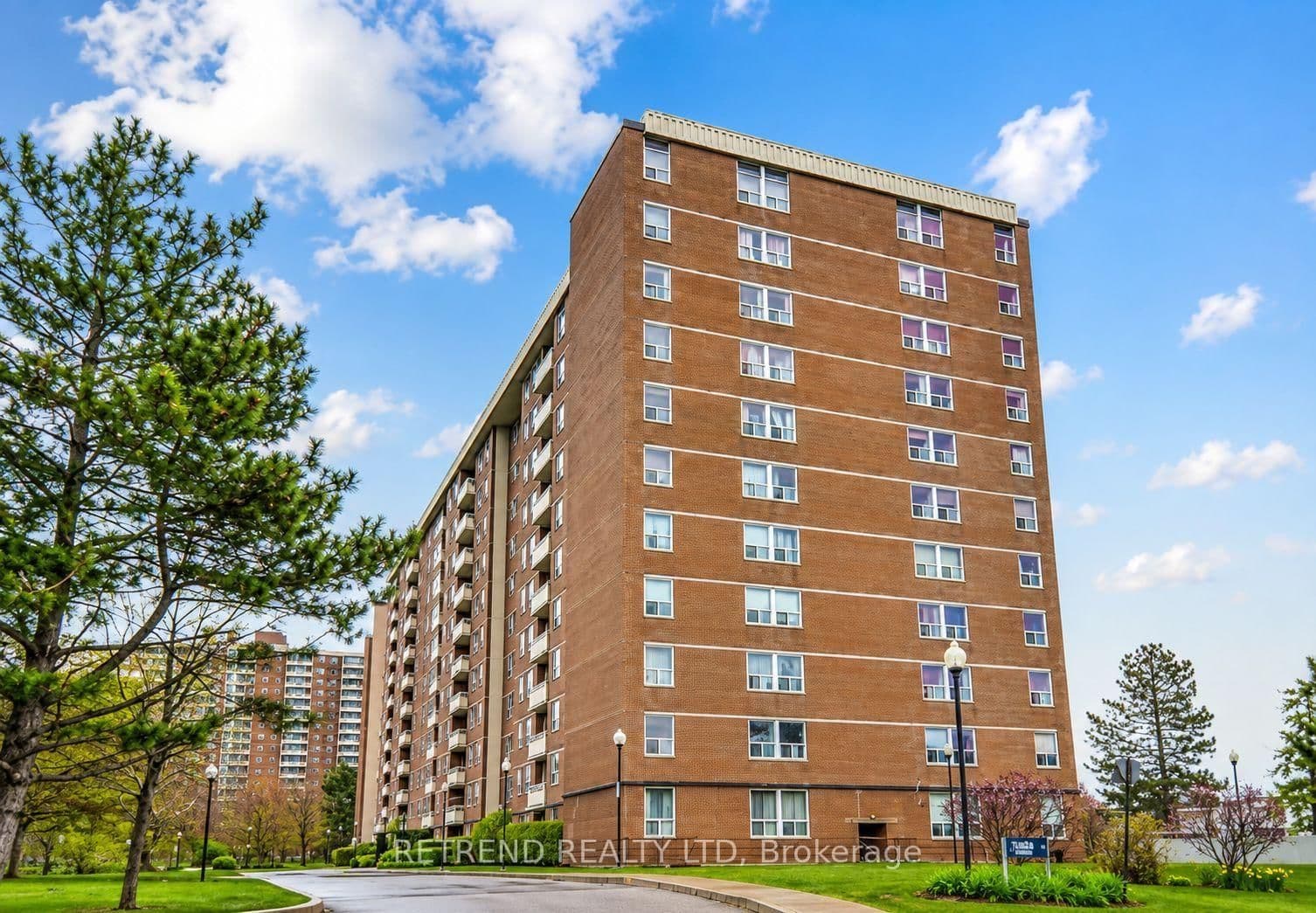 175 Hilda Avenue, Unit 813 - Image 2