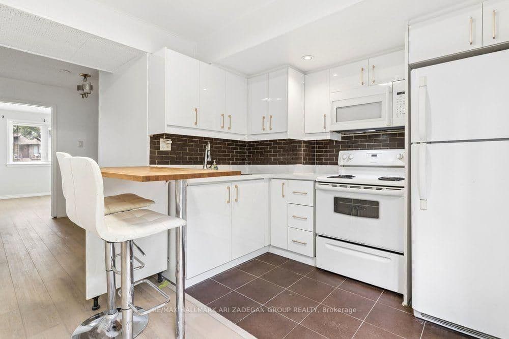 231 Goulding Avenue, Unit Lower Fl - Image 2